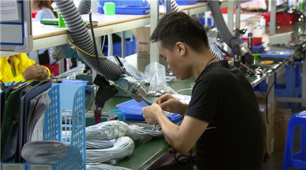 中国电子产品成抢手货 阿里巴巴国际站交易总额同比暴涨237%